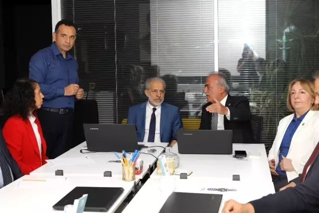 Harran Üniversitesinden Atatürk Üniversitesi'nin çalışmalarına yakın İlgi Harran Üniversitesinden Atatürk Üniversitesi'nin çalışmalarına yakın İlgi