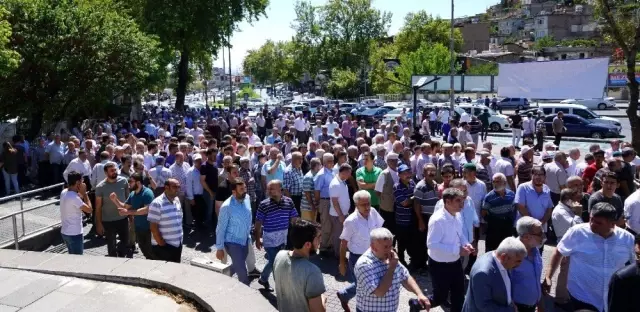 Kahramanmaraş'ta 6 bin kişiye aşure dağıtıldı Kahramanmaraş'ta 6 bin kişiye aşure dağıtıldı