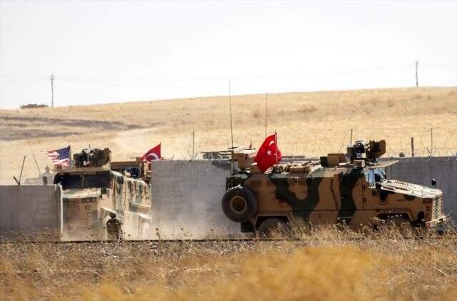 Milii Savunma Bakanlığı'ndan ABD'li askerlerin kara devriyesine YPG bayrakları ile çıktıkları iddialarına yalanlama