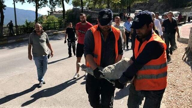 Polis ekipler, vatandaşın fark ettiği kaya parçasının başında 3 gün nöbet tuttu
