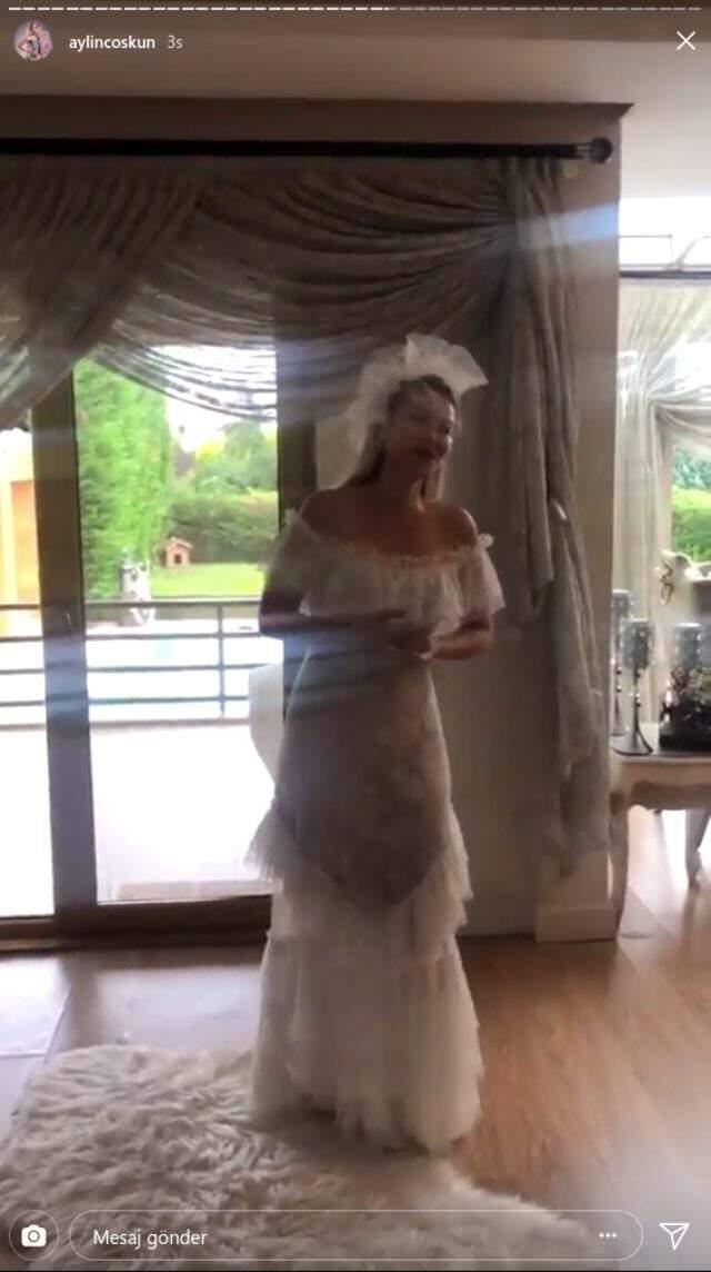 Şarkıcı Aylin Coşkun dini nikah sırasında nişanlısından 10 külçe altın istedi