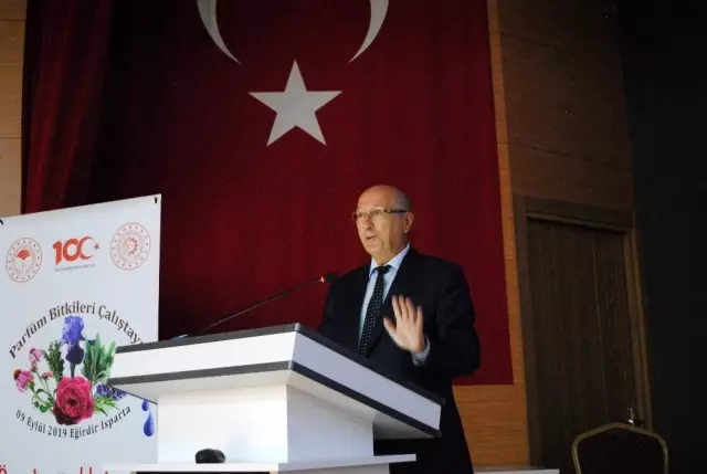 Türkiye'nin Çiçek Bahçesi Isparta'da 'Parfüm Bitkileri Çalıştayı' Türkiye'nin Çiçek Bahçesi Isparta'da 'Parfüm Bitkileri Çalıştayı'