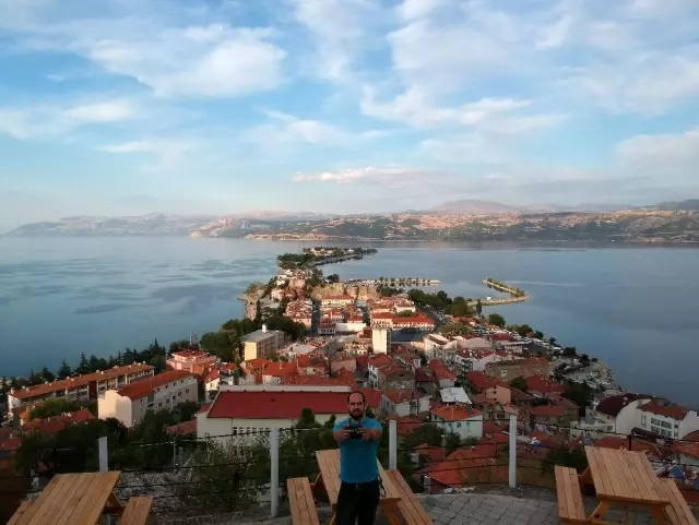 Yedi renkli Eğirdir Gölü'nde muhteşem manzara keyfi Yedi renkli Eğirdir Gölü'nde muhteşem manzara keyfi