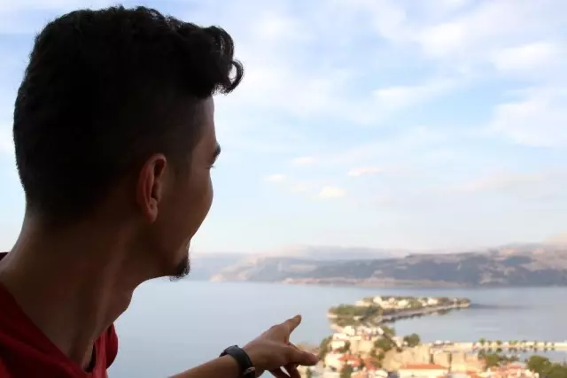 Yedi renkli Eğirdir Gölü'nde muhteşem manzara keyfi Yedi renkli Eğirdir Gölü'nde muhteşem manzara keyfi