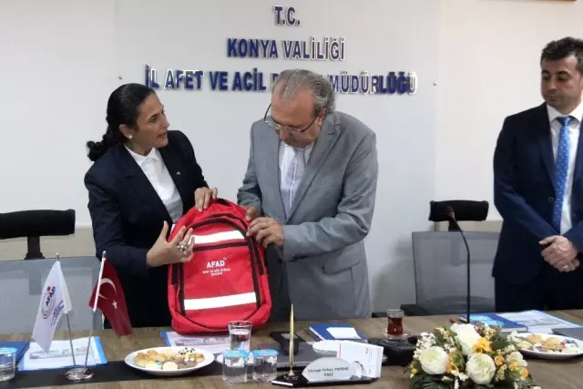 Yıldız Tosun: 'AFAD, afetler olmadan önlem alma anlayışını geliştirmek için çalışıyor' Yıldız Tosun: 'AFAD, afetler olmadan önlem alma anlayışını geliştirmek için çalışıyor'