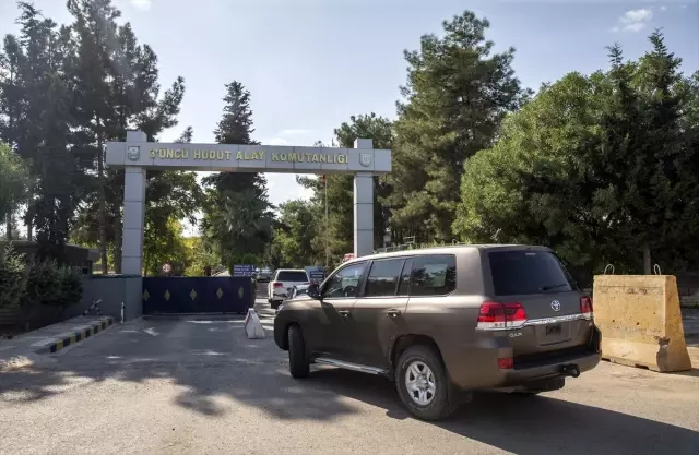 ABD'li komutanlar Akçakale'de