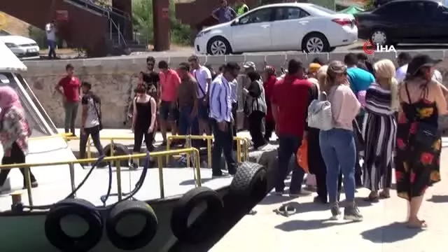 Akdamar'daki ayine yoğun ilgi Akdamar'daki ayine yoğun ilgi