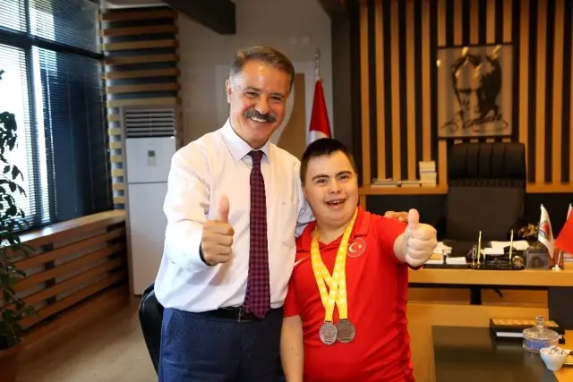 Başkan Deveci'den özel sporcuya tam destek