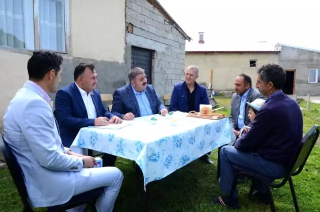 Başkan Sunar, köy köy gezerek istekleri birinci ağızdan dinliyor Başkan Sunar, köy köy gezerek istekleri birinci ağızdan dinliyor