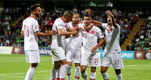 Deniz Türüç'ün frikik öncesi ettiği dua kameralara yansıdı!