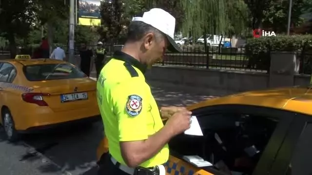 Esenyurt'ta taksicilere şok uygulama Esenyurt'ta taksicilere şok uygulama