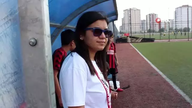 Futbolcuların Rabia Ablası Futbolcuların Rabia Ablası