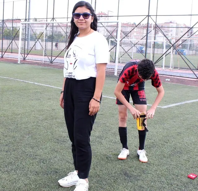 Futbolcuların Rabia Ablası Futbolcuların Rabia Ablası