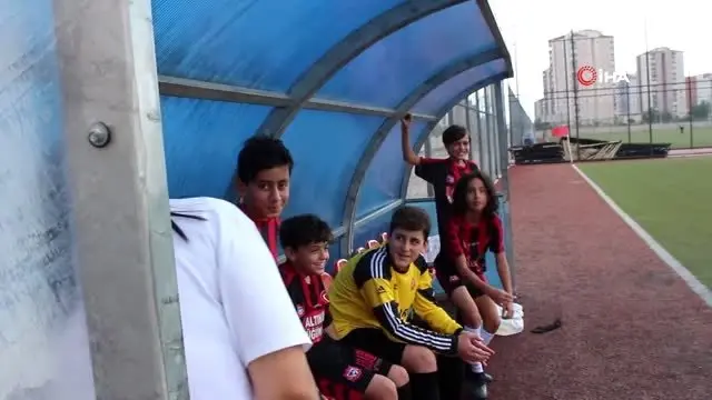Futbolcuların Rabia Ablası Futbolcuların Rabia Ablası