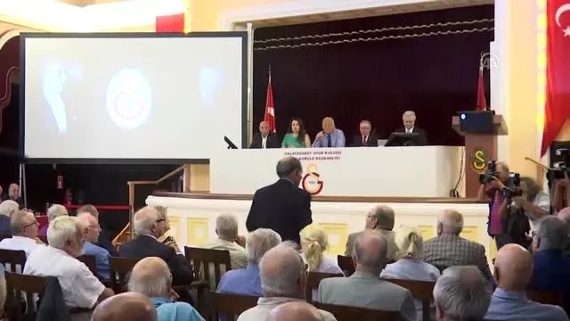 Galatasaray Kulübünün divan kurulu toplantısı - Dursun Özbek Galatasaray Kulübünün divan kurulu toplantısı - Dursun Özbek