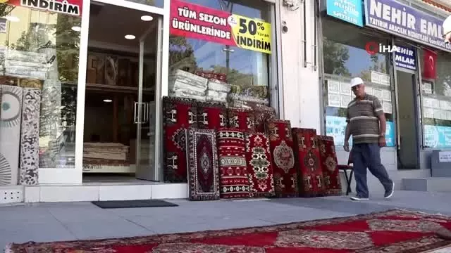 Halı dokuma mesleğinin son temsilcileri teknolojiye direniyor