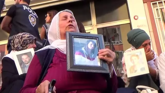 HDP önünde eylem yapan ailelerin sayısı 24'e yükseldi HDP önünde eylem yapan ailelerin sayısı 24'e yükseldi