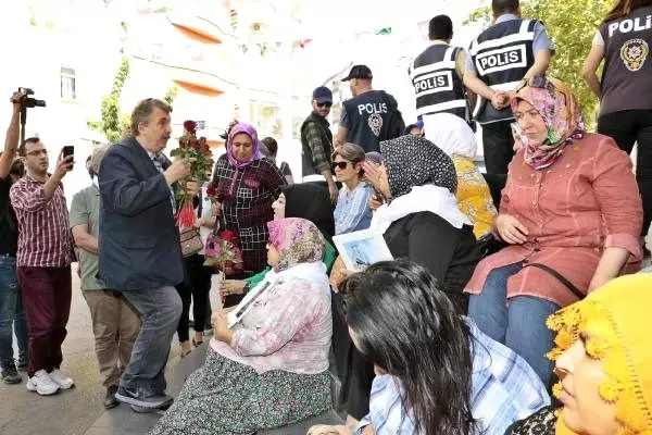 Hdp önündeki eylemde 9'uncu gün; aile sayısı 24 oldu (6) Hdp önündeki eylemde 9'uncu gün; aile sayısı 24 oldu (6)