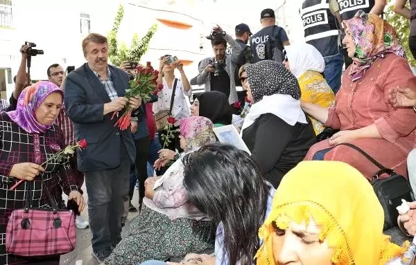 Hdp önündeki eylemde 9'uncu gün; aile sayısı 24 oldu (6) Hdp önündeki eylemde 9'uncu gün; aile sayısı 24 oldu (6)
