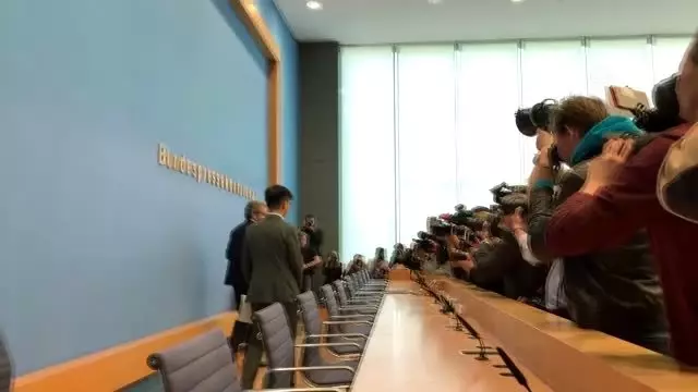 Hong Konglu aktivist Wong Almanya'dan destek istedi Hong Konglu aktivist Wong Almanya'dan destek istedi