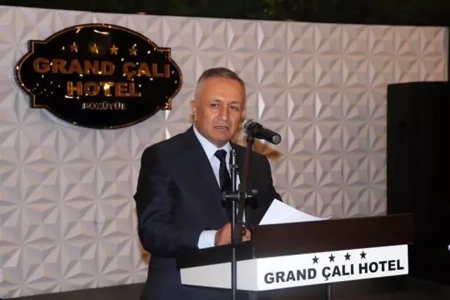 İlçe Emniyet Müdürü Hakkı Güner'e veda yemeği düzenledi