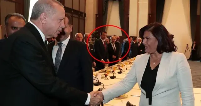 İmamoğlu ve Soyer'in, Erdoğan'la tokalaşmak için bekledikleri an buluşmaya damga vurdu