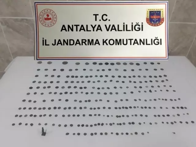 Kaçak kazılara jandarma baskını Kaçak kazılara jandarma baskını
