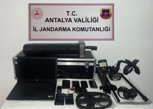 Kaçak kazılara jandarma baskını Kaçak kazılara jandarma baskını