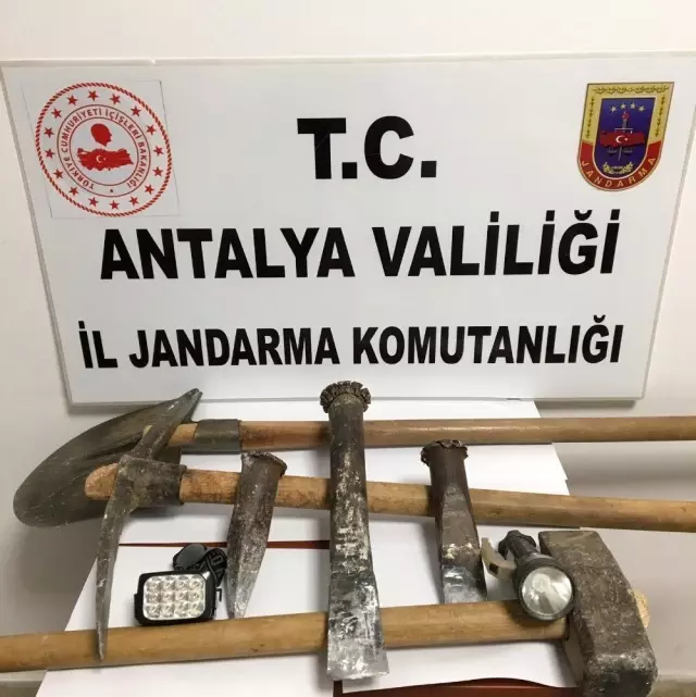 Kaçak kazılara jandarma baskını Kaçak kazılara jandarma baskını