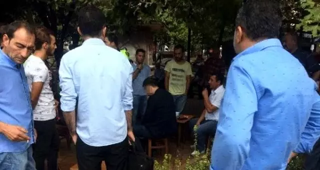 Kadınların etek altı fotoğrafını çeken sapık, suçüstü yakalandı