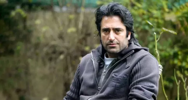 Mahsun Kırmızıgül, hastanede yatan oyuncu Erol Demiröz için kan çağrısında bulundu Mahsun Kırmızıgül, hastanede yatan oyuncu Erol Demiröz için kan çağrısında bulundu