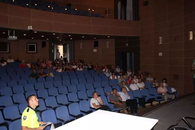 Öğretmenlere yönelik genel trafik eğitimi verildi