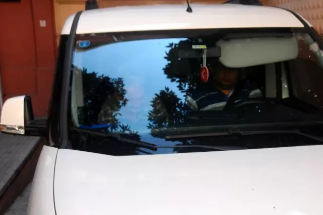 Ölen torununu kucağında götürdü Ölen torununu kucağında götürdü