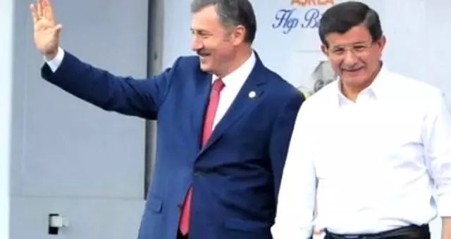 Selçuk Özdağ, kaç vekilin Davutoğlu ile hareket ettiğini açıkladı