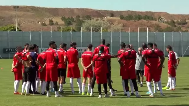 Sivasspor, Medipol Başakşehir maçına odaklandı - SİVAS Sivasspor, Medipol Başakşehir maçına odaklandı - SİVAS