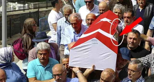 Süleyman Turan'ın tabutundaki pankart tepki çekti