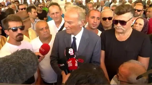 Süleyman Turan son yolculuğuna uğurlandı (2) - Röportajlar Süleyman Turan son yolculuğuna uğurlandı (2) - Röportajlar