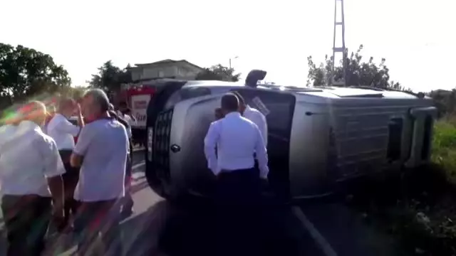 Beylikdüzü'nde okul servisi kaza yaptı
