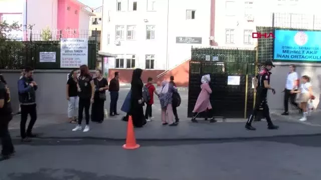 İstanbul'da okul çevrelerinde denetim