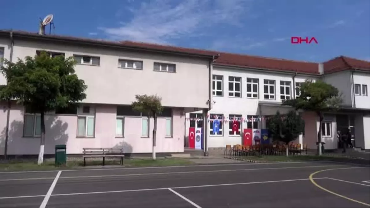 Mehmetçikten kosova'daki kız okuluna destek