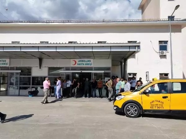 Otomobil şarampole devrildi: 1 ölü, 4 yaralı
