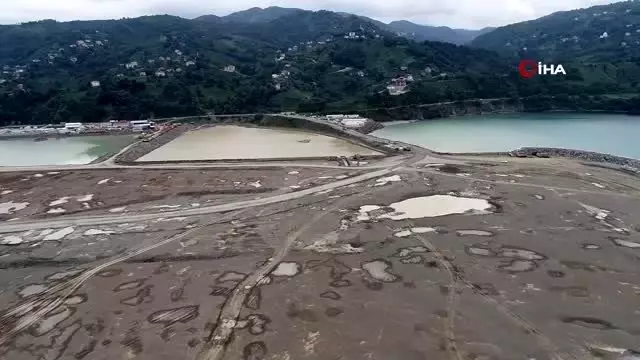 Rize-Artvin Havalimanı'nda dolgu çalışmalarının yüzde 41'i tamamlandı Rize-Artvin Havalimanı'nda dolgu çalışmalarının yüzde 41'i tamamlandı