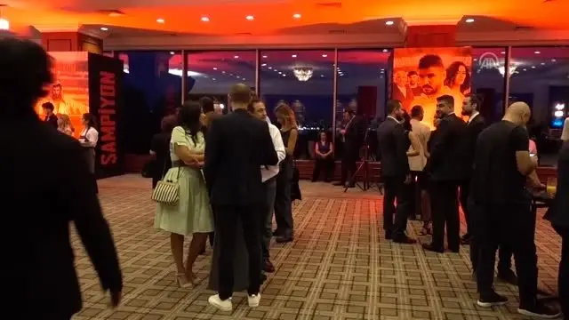 'Şampiyon' ilk bölümüyle TRT 1'de izleyiciyle buluştu 'Şampiyon' ilk bölümüyle TRT 1'de izleyiciyle buluştu