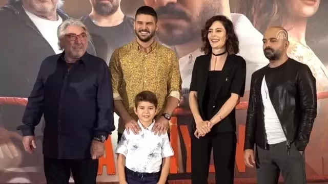 'Şampiyon' ilk bölümüyle TRT 1'de izleyiciyle buluştu 'Şampiyon' ilk bölümüyle TRT 1'de izleyiciyle buluştu