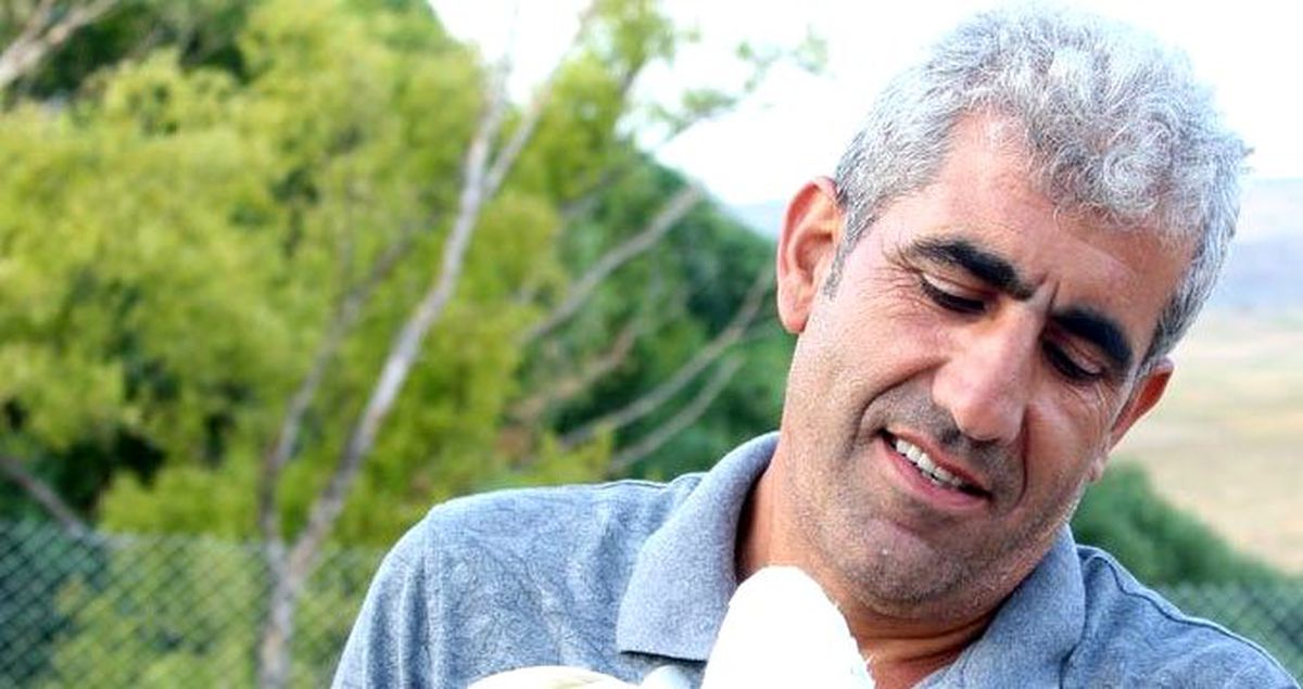 Şehrin gürültüsünden kaçan emekli öğretmen, kaz çiftliği kurdu