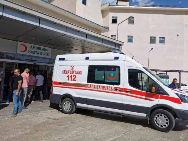 Tunceli'de otomobil şarampole uçtu: 1 ölü, 4 yaralı