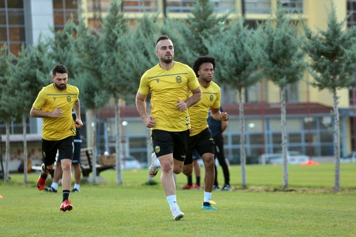 Yeni Malatyaspor'da Sergen Yalçın'dan futbolcularına uyarı ...