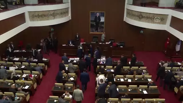 Ankara Büyükşehir Belediye Meclisi su fiyatlarına artış teklifini reddetti Ankara Büyükşehir Belediye Meclisi su fiyatlarına artış teklifini reddetti