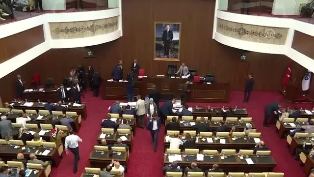 Ankara Büyükşehir Belediye Meclisi su fiyatlarına artış teklifini reddetti Ankara Büyükşehir Belediye Meclisi su fiyatlarına artış teklifini reddetti
