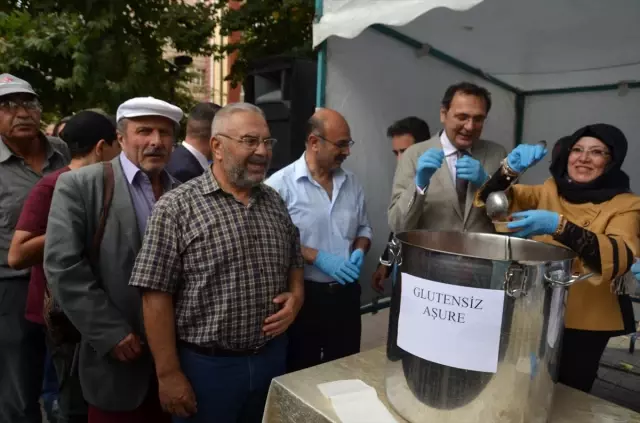 Çölyak hastalarına 'glütensiz aşure' ikramı Çölyak hastalarına 'glütensiz aşure' ikramı